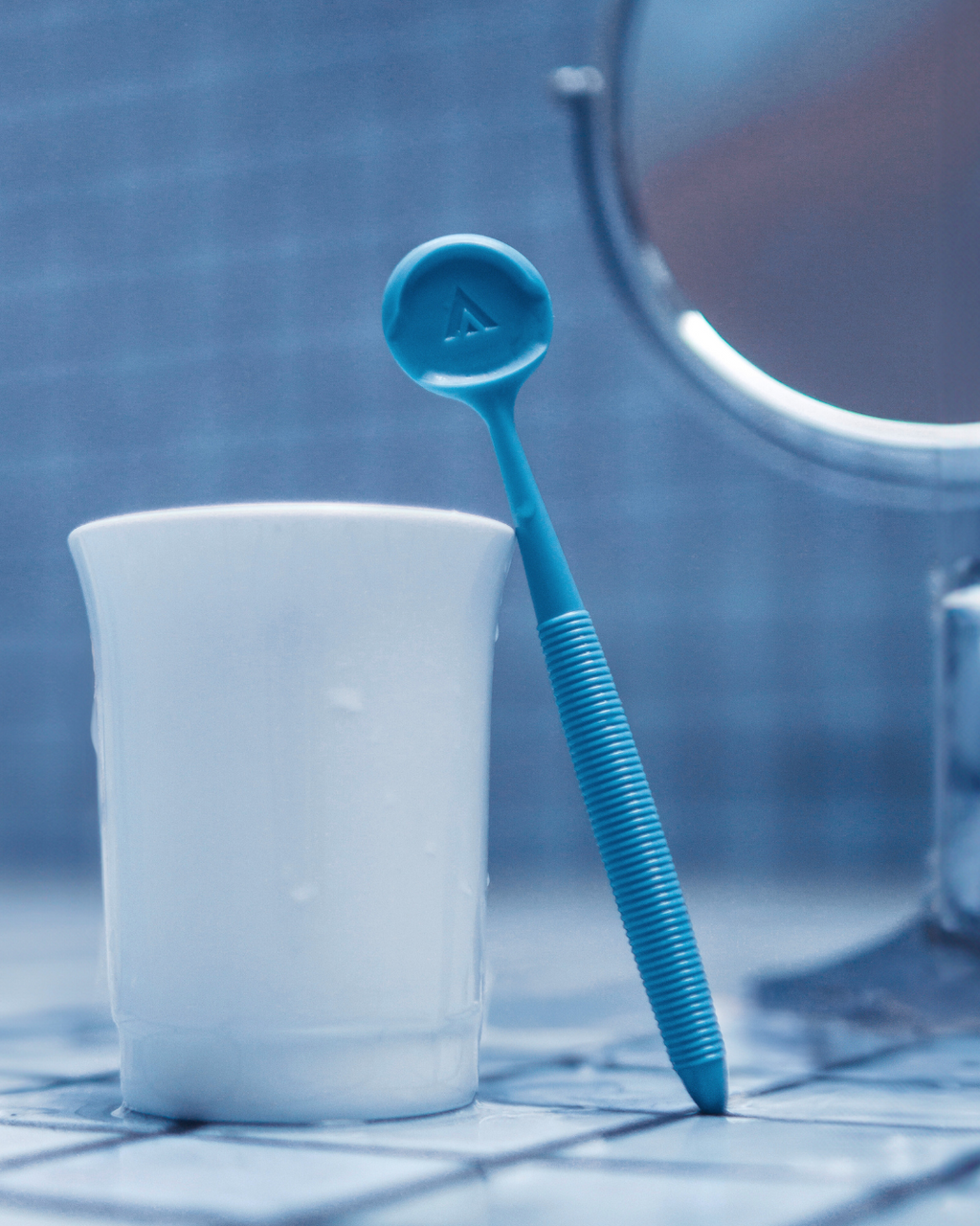 Nava Blue Tongue Cleaner